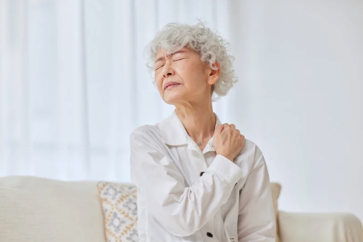 best shoulder surgeon near me in New York